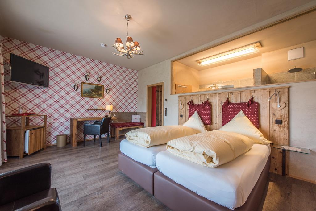 Landhotel Und Gasthof Hirsch Huettenreute Hosskirch Екстер'єр фото