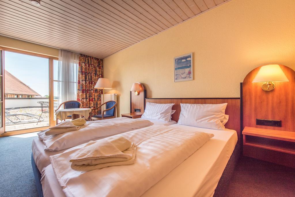 Landhotel Und Gasthof Hirsch Huettenreute Hosskirch Екстер'єр фото